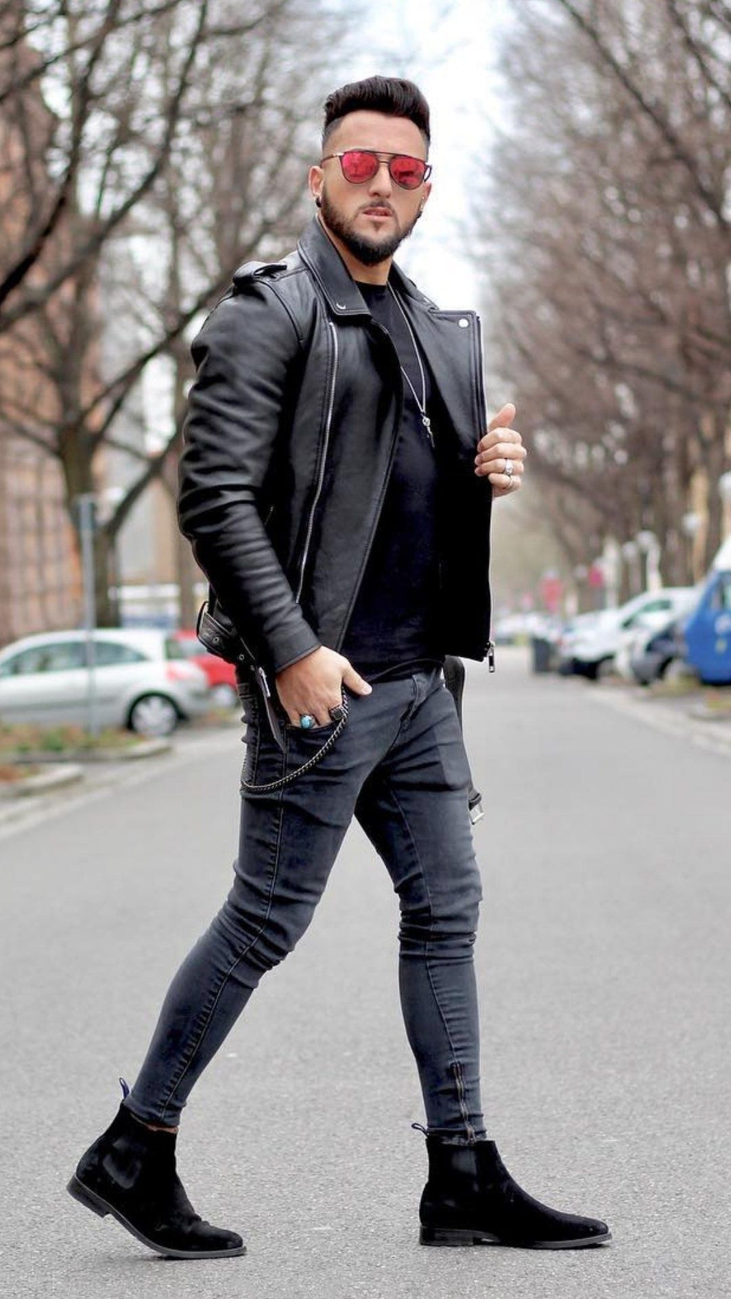 How to Wears Men Leather Jacket